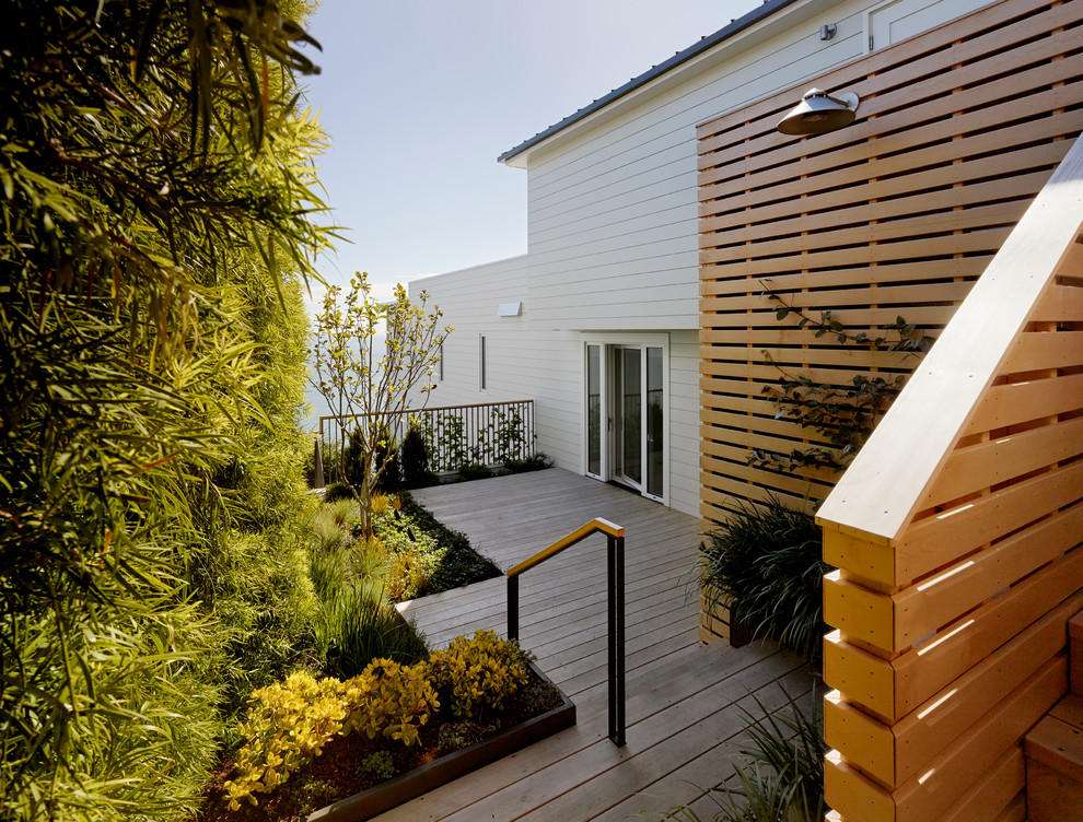 This is an example of a contemporary terrace in San Francisco with no cover.