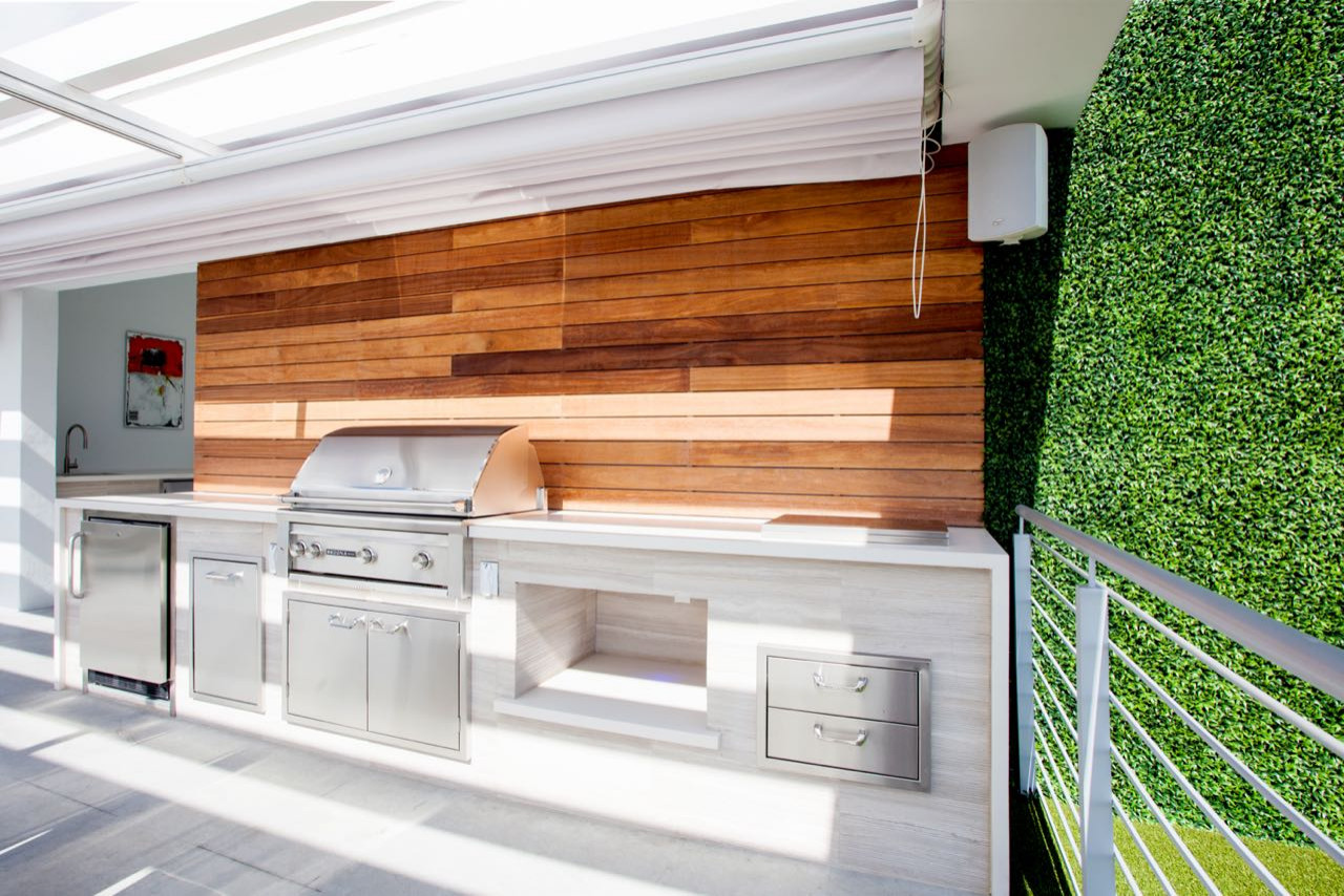 White Outdoor With An Outdoor Kitchen September 2021 Houzz Au