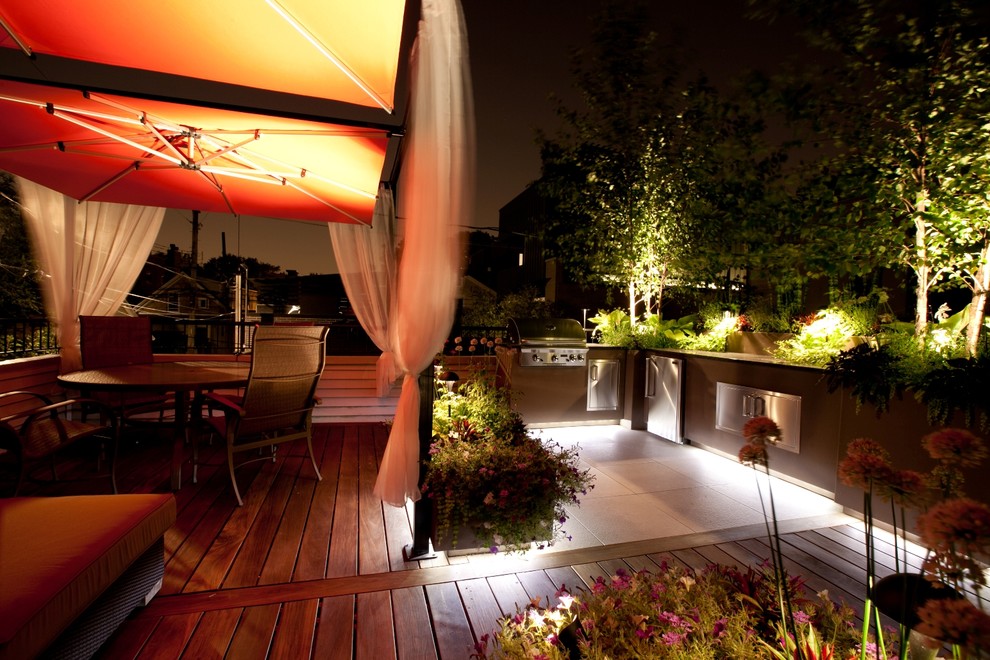 Inspiration for a modern deck remodel in Chicago
