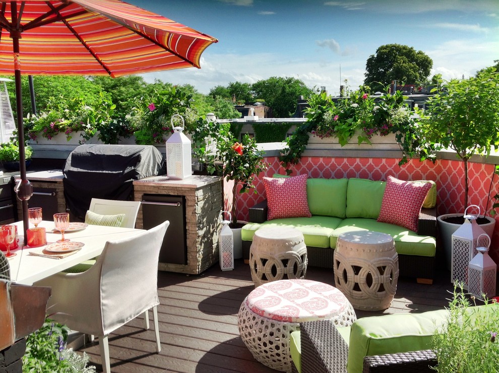 Deck - contemporary rooftop rooftop deck idea in Boston