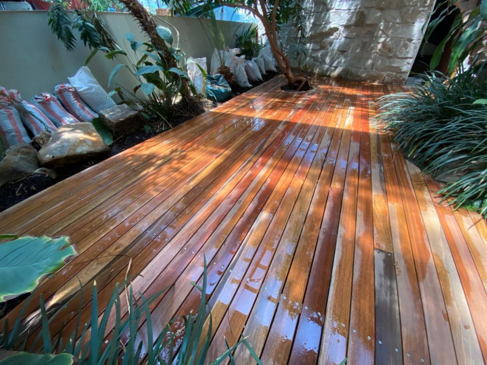 Deck - coastal deck idea in Sydney