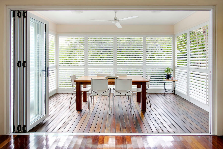 Inspiration for a medium sized modern dining room in Brisbane.
