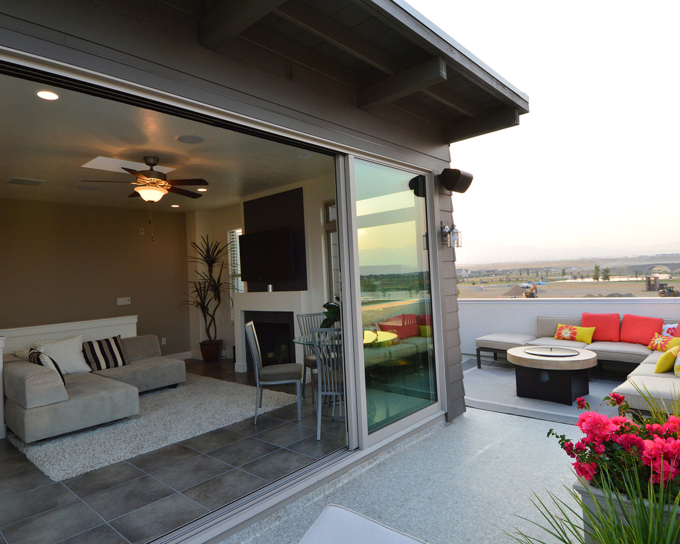 The Flow of Indoor to Outdoor Living Space - Contemporary - Deck - Salt ...