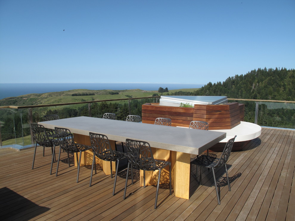 Foto de terraza ecléctica grande sin cubierta en azotea con cocina exterior