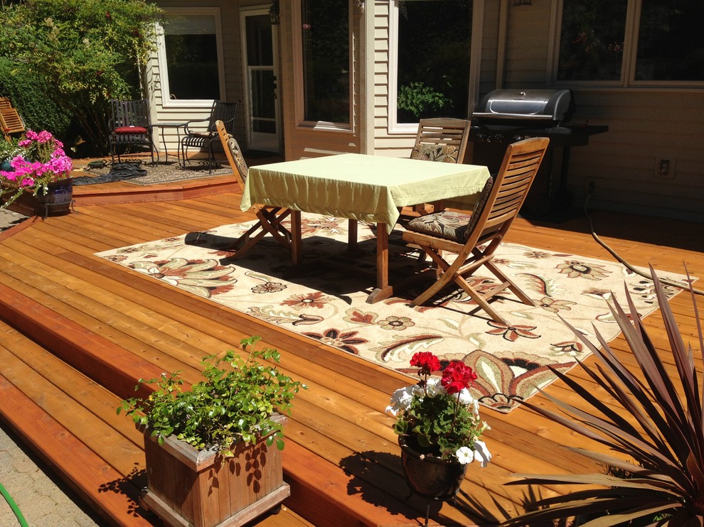 This is an example of a large classic back terrace in Portland.