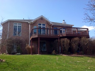 Timbertech Pacific Rosewood Decking with Timbertech BuildeRail Redwood