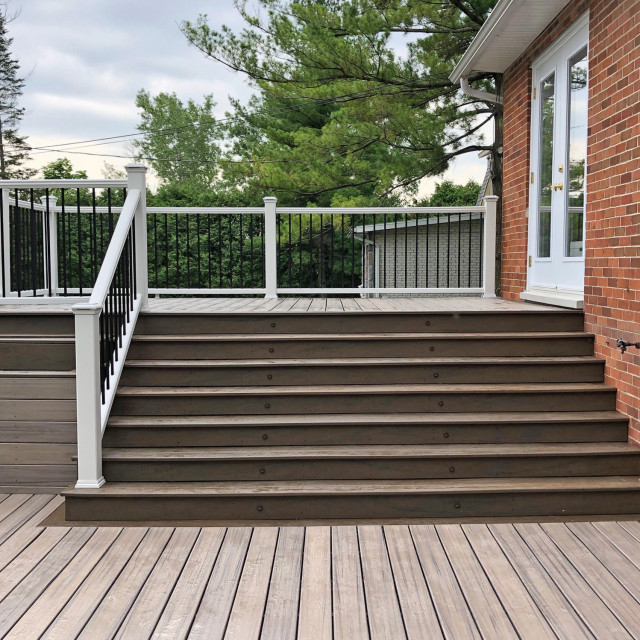 Trex Enhance Naturals Deck with Trex Composite Railings Moderne