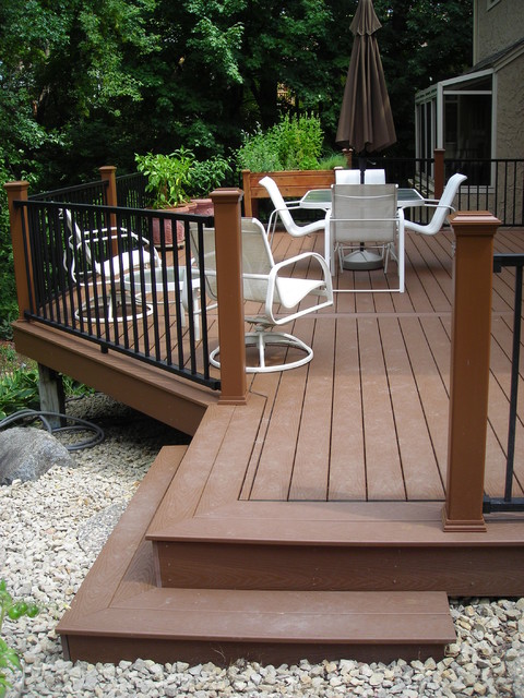 Trex Select Saddle deck in Plymouth MN - Contemporary - Deck - Minneapolis  - by Coty Construction | Houzz