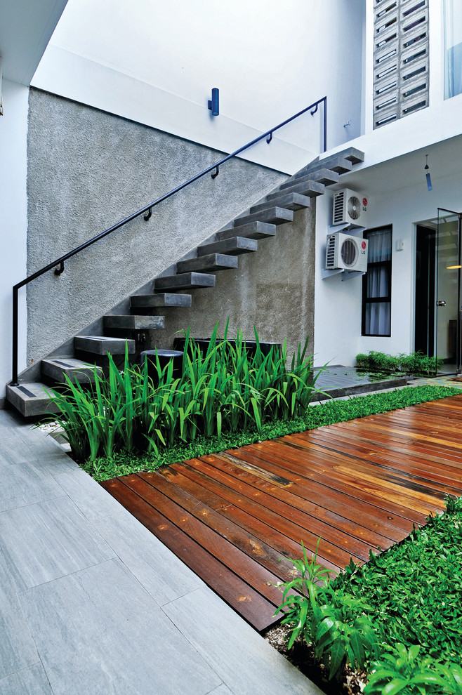 Contemporary terrace in Other.