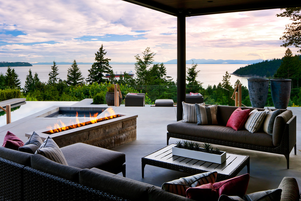 Inspiration for a contemporary terrace in Vancouver.