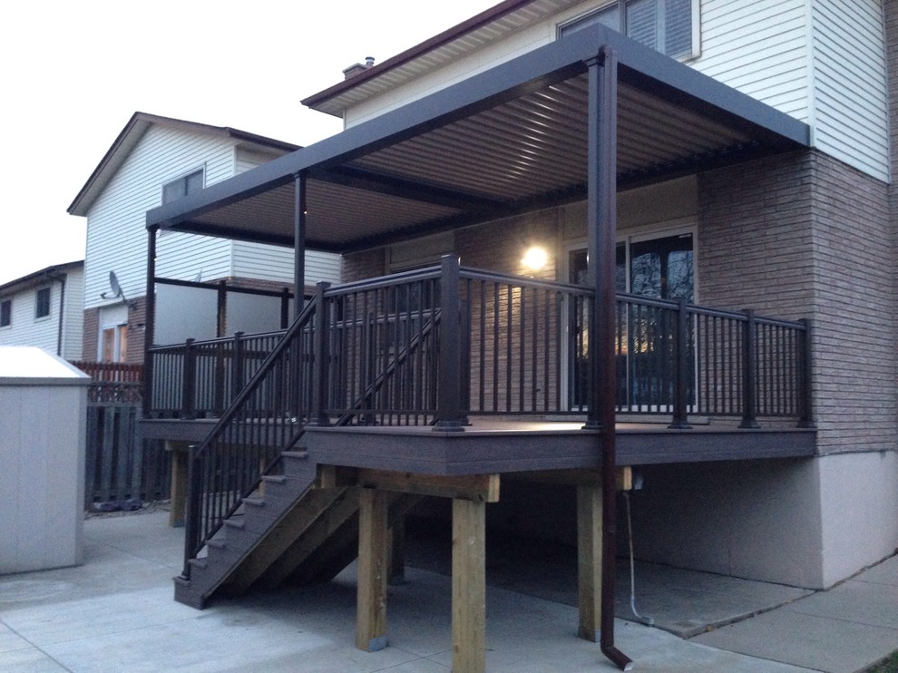 Wolf PVC decking Contemporary Terrace Toronto by DeckDaVinci