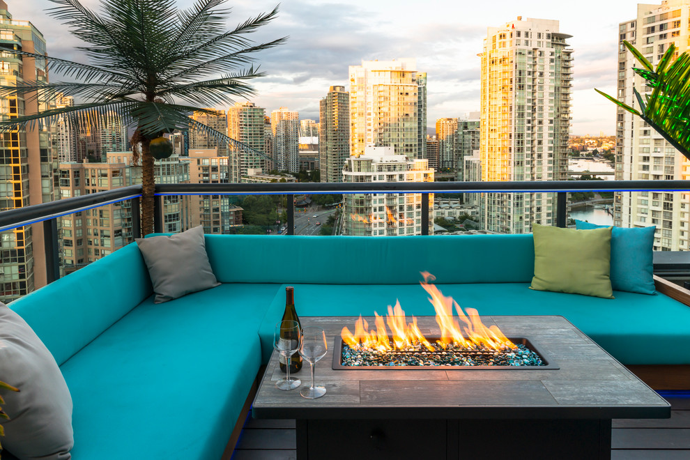 Small island style rooftop deck photo in Vancouver