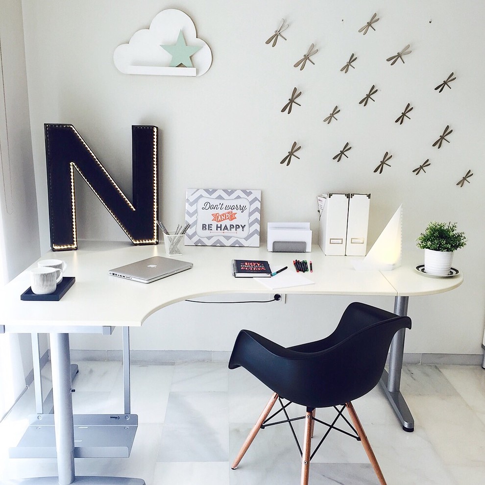 Design ideas for a scandi home office in Seville.