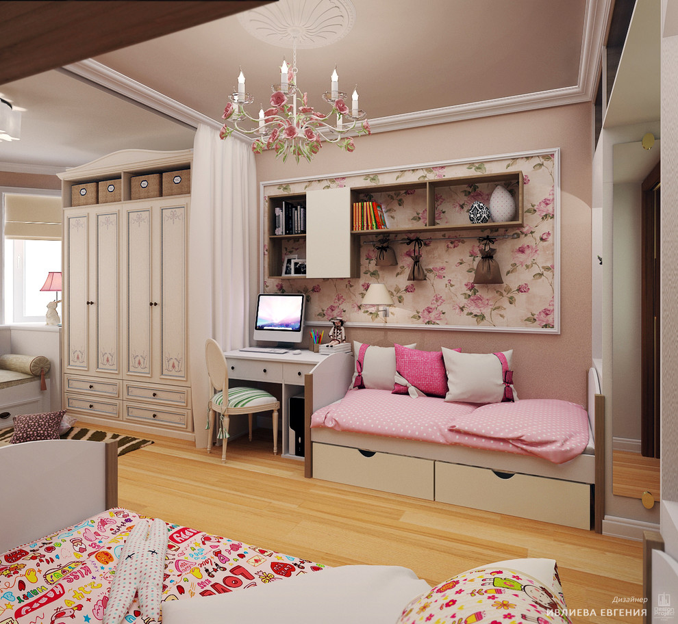 Exemple d'une grande chambre de fille de 4 à 10 ans nature avec un mur rose, parquet clair, un sol beige et un bureau.