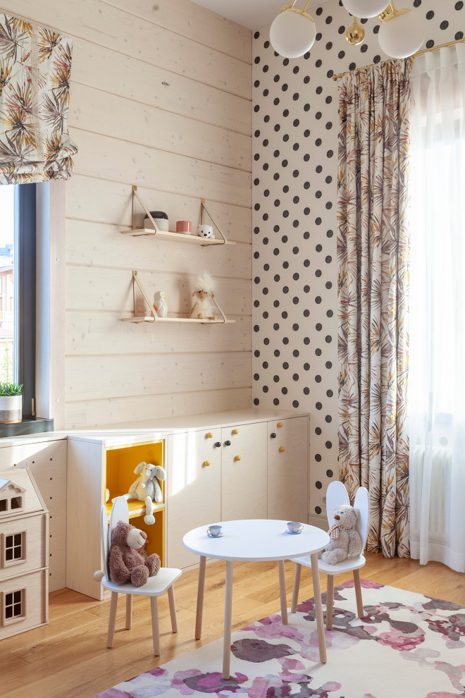 Идея дизайна: детская в стиле рустика с деревянными стенами для ребенка от 1 до 3 лет, девочки