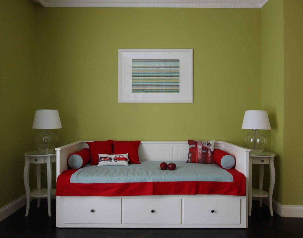 Пример оригинального дизайна: детская в современном стиле с спальным местом и зелеными стенами