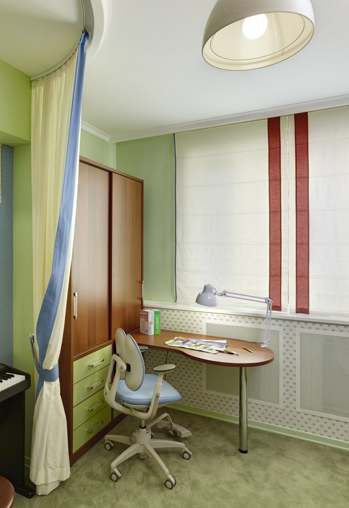 Ejemplo de habitación de niña de 4 a 10 años contemporánea de tamaño medio con paredes verdes
