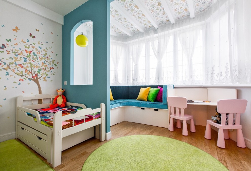 Photo of a contemporary kids' bedroom in Moscow.
