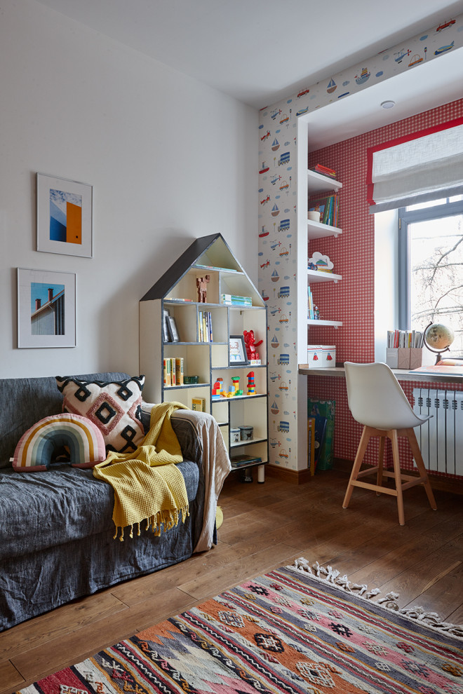Design ideas for an industrial gender neutral kids' bedroom in Moscow with white walls, medium hardwood flooring, brown floors and wallpapered walls.