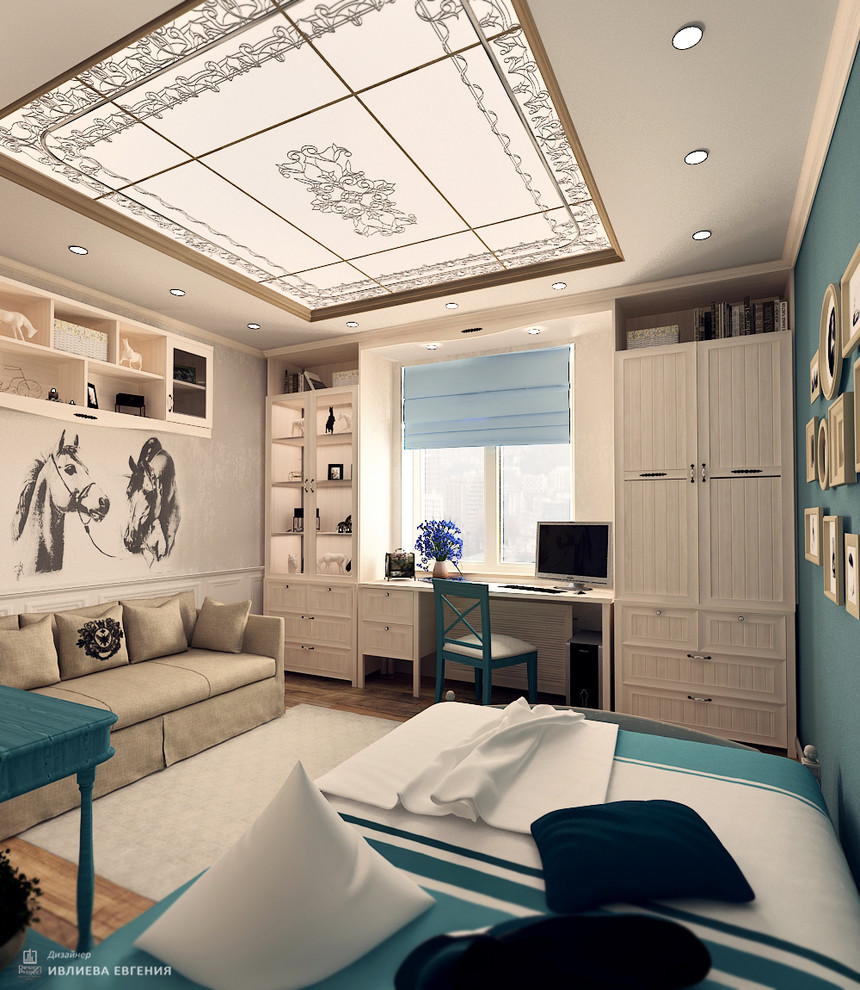 Bild på ett mellanstort medelhavsstil barnrum kombinerat med sovrum, med beige väggar, målat trägolv och brunt golv