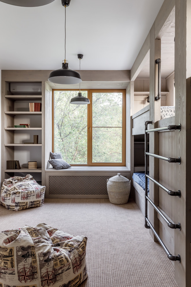 Modernes Jungszimmer mit Schlafplatz, beiger Wandfarbe, Teppichboden und beigem Boden in Sonstige
