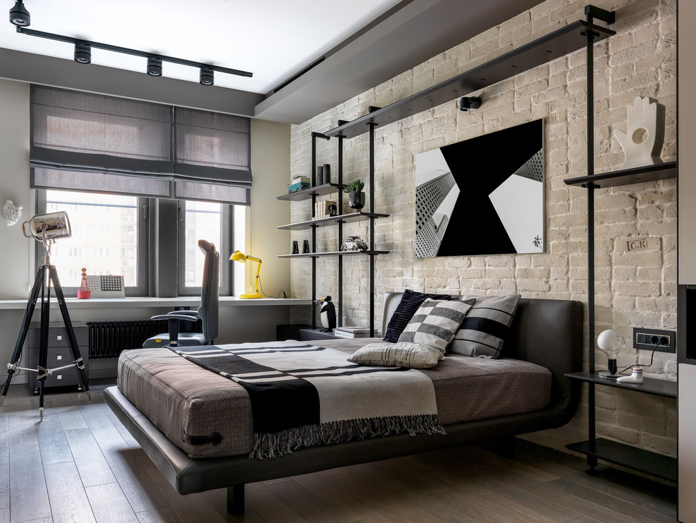 Design ideas for a contemporary teen’s room for boys in Moscow with beige walls, medium hardwood flooring and feature lighting.