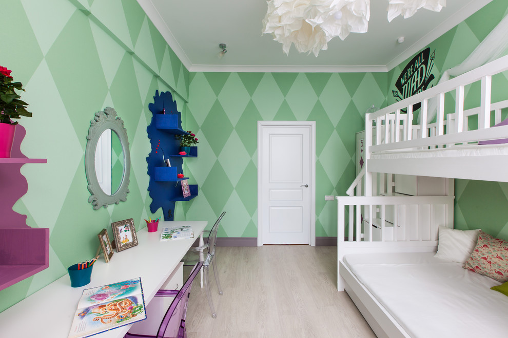 モスクワにあるコンテンポラリースタイルのおしゃれな子供部屋の写真