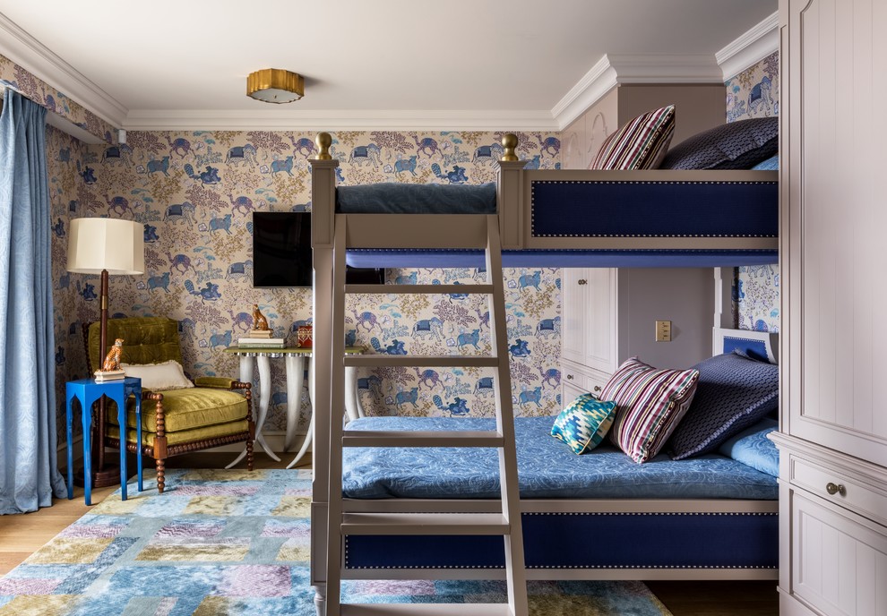 Свежая идея для дизайна: детская в стиле фьюжн с спальным местом и разноцветными стенами для мальчика - отличное фото интерьера