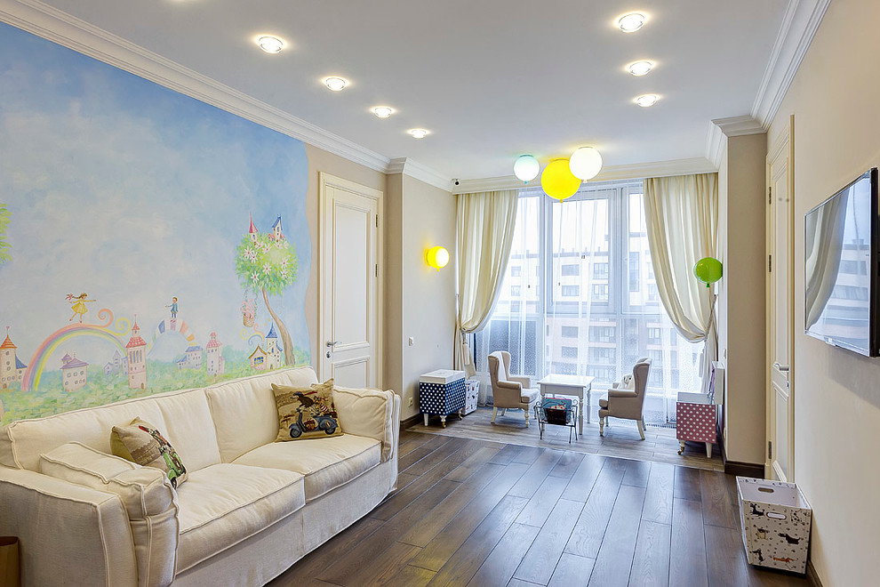Exemple d'une chambre d'enfant de 4 à 10 ans chic avec un mur multicolore et parquet foncé.