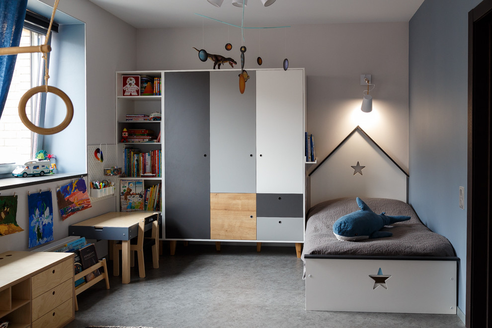 Источник вдохновения для домашнего уюта: детская в современном стиле с спальным местом, серыми стенами и серым полом для ребенка от 4 до 10 лет, мальчика