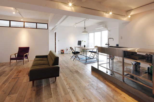 倉庫に住む 千葉 築年 Contemporary Dining Room Tokyo By Howzlife Houzz