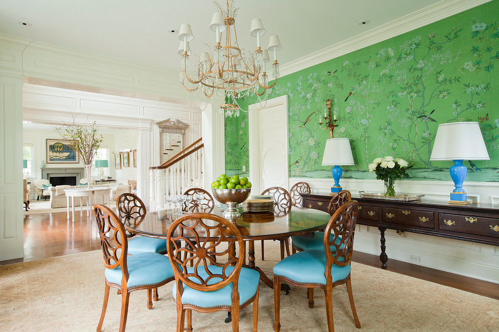 Dining room - traditional dining room idea in Los Angeles
