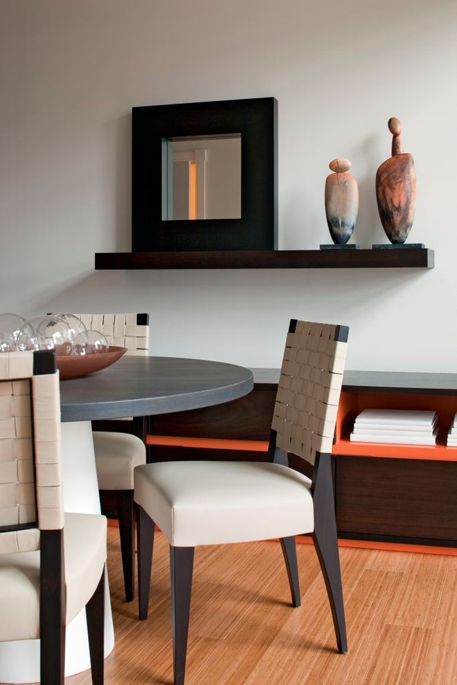 Inspiration pour une salle à manger minimaliste.