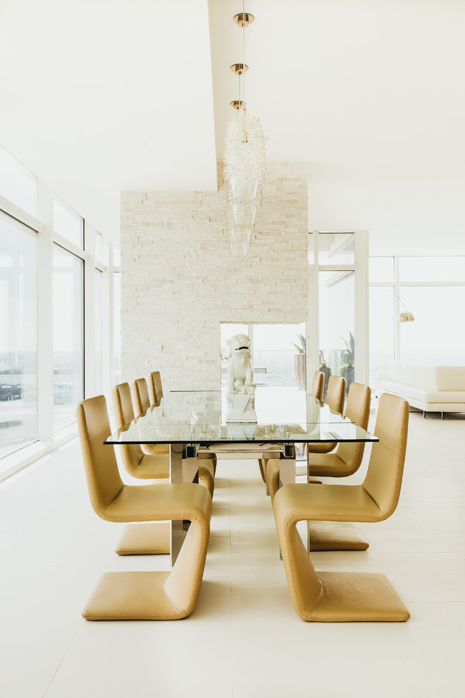 Esempio di una sala da pranzo moderna