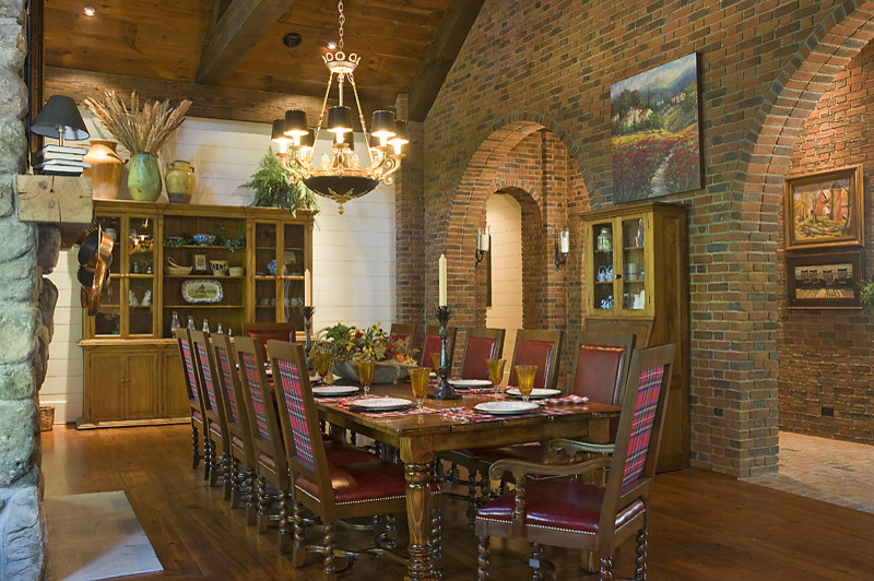 Example of a classic dining room design in Atlanta