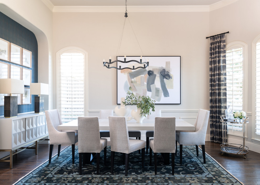 Design ideas for a classic dining room in Dallas.