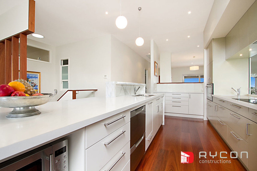 Agnew Street, Norman Park, Brisbane Kitchen Brisbane by RYCON