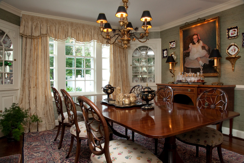 Inspiration for a timeless dining room remodel in Richmond