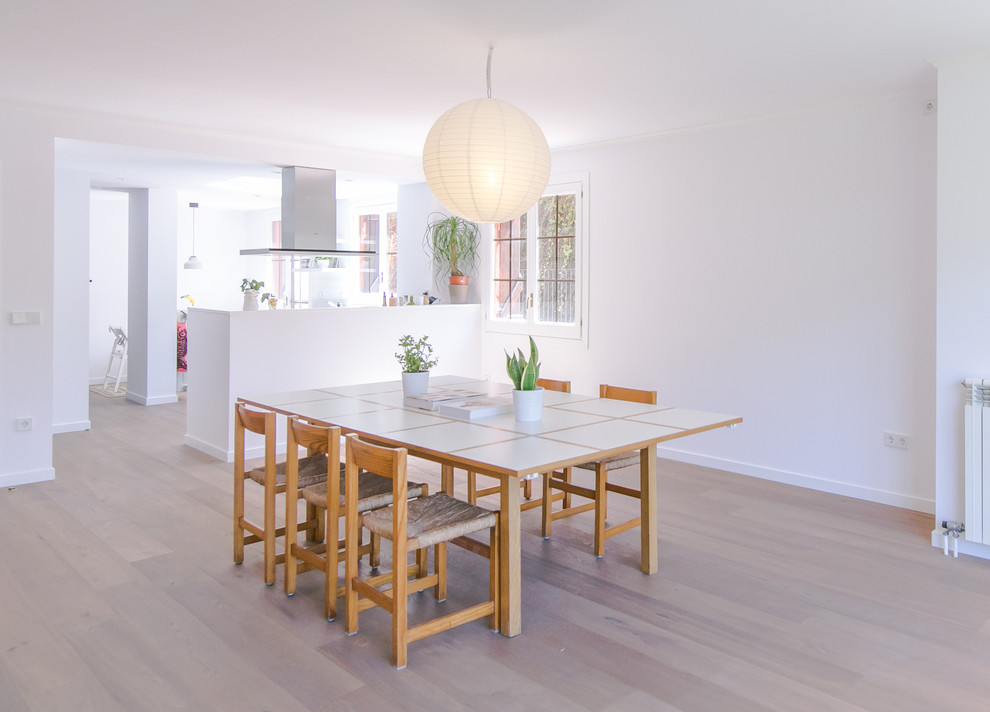 Источник вдохновения для домашнего уюта: столовая в скандинавском стиле