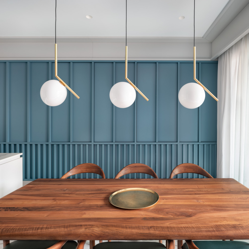 Mittelgroße Moderne Wohnküche mit blauer Wandfarbe und weißem Boden in London