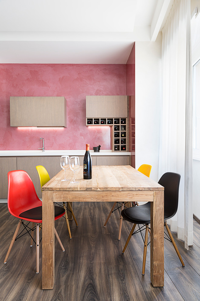Dining room - modern dining room idea in Rome