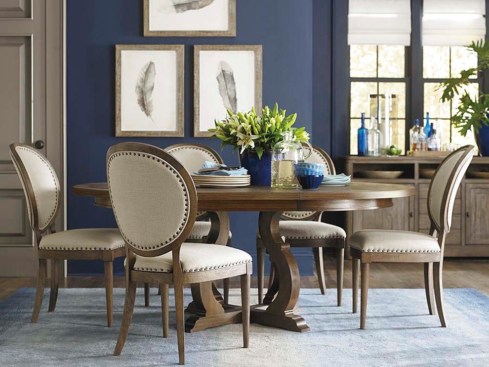 Artis Dining Room By Bassett, Bassett Dining Room Table And Chairs