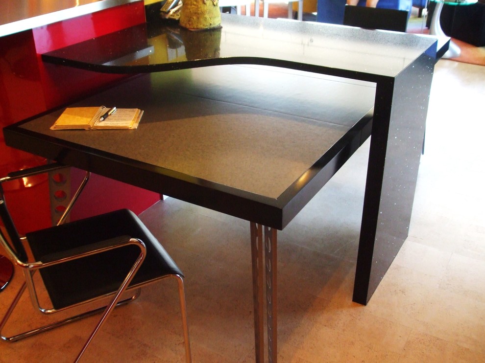 На фото: столовая в современном стиле
