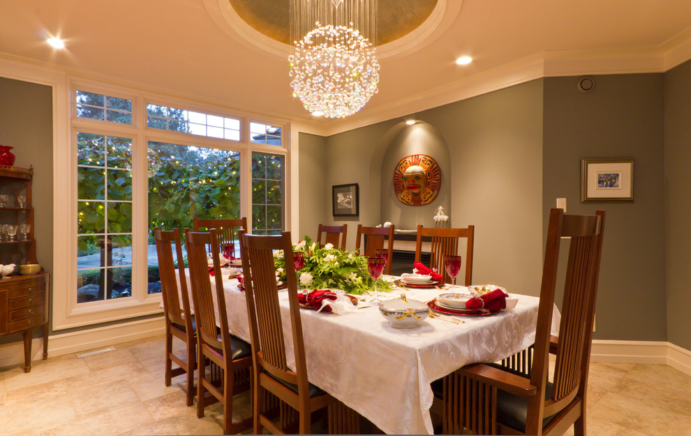 Dining room - traditional dining room idea in Vancouver