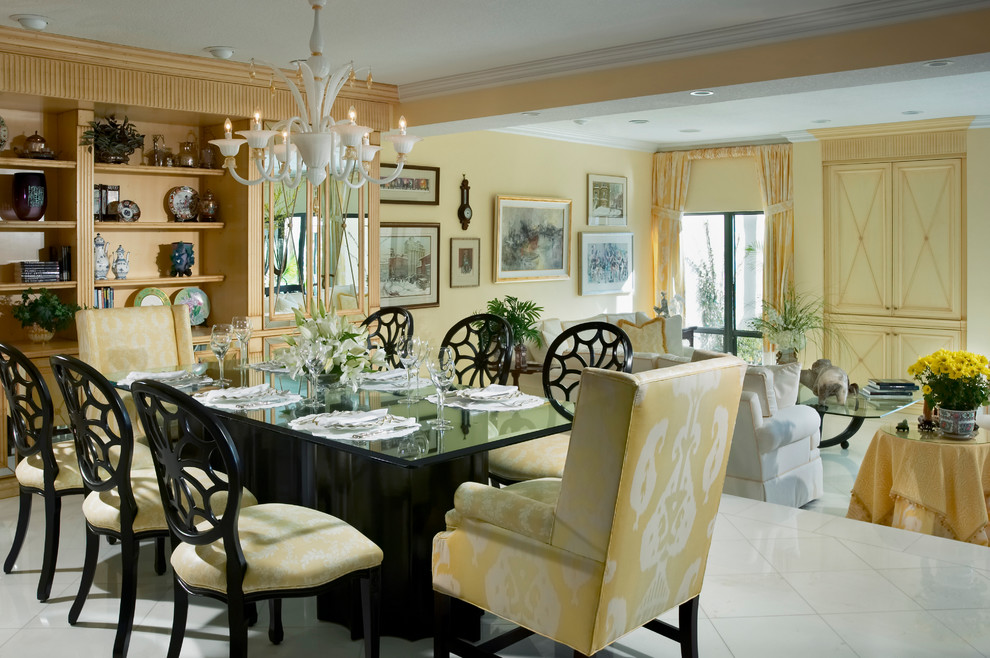 Design ideas for an eclectic dining room in Miami.