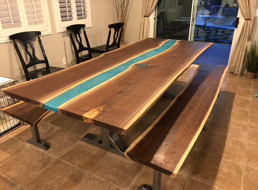 Bora Bora Blue Epoxy River Table II Salle à Manger Las Vegas par