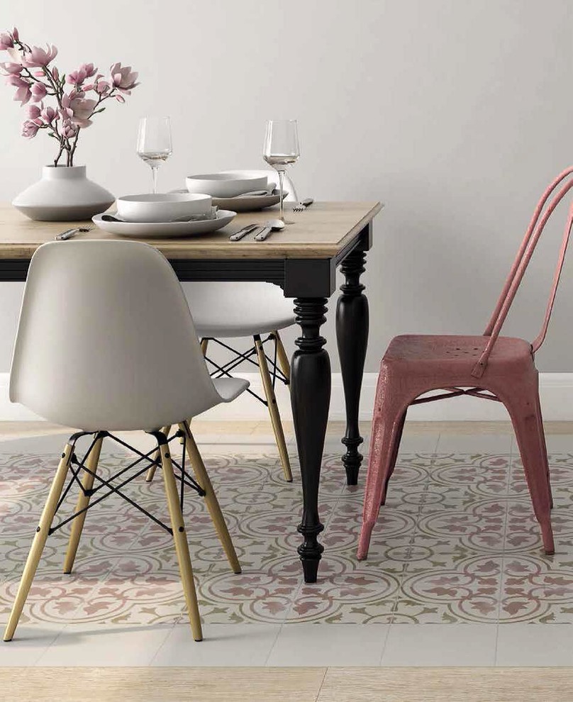 Cette image montre une salle à manger victorienne avec un sol en carrelage de porcelaine et un sol rose.