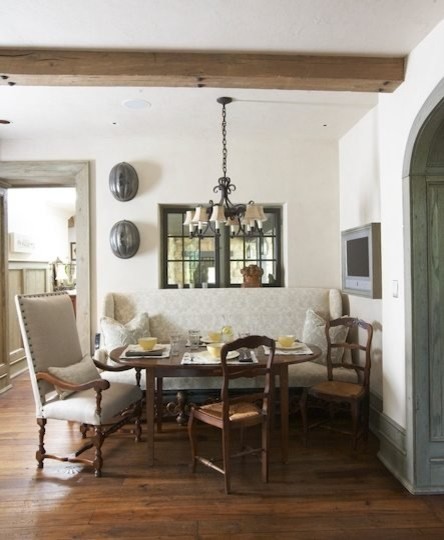 Cottage chic dining room photo in Birmingham