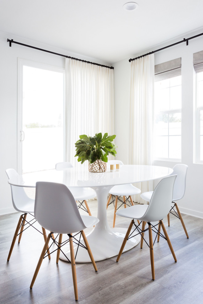 Inspiration for a beach style dining room in Orange County.
