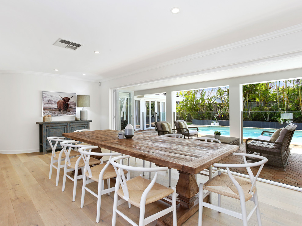 Dining room - coastal dining room idea in Gold Coast - Tweed